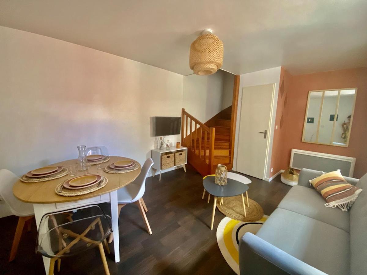 Ferienwohnung Le Carnot: City Centre With Parking Space Poitiers Exterior foto